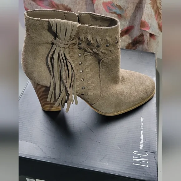 NEW Women's INC international concepts jade warm taupe Women’s Size 9 Boot Suede - Picture 2 of 7